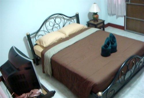 Junior House Hostel Τσιάνγκ Μάι Εξωτερικό φωτογραφία