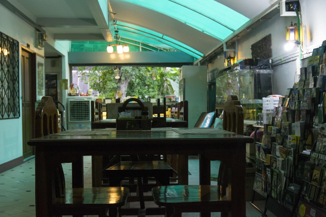 Junior House Hostel Τσιάνγκ Μάι Εξωτερικό φωτογραφία