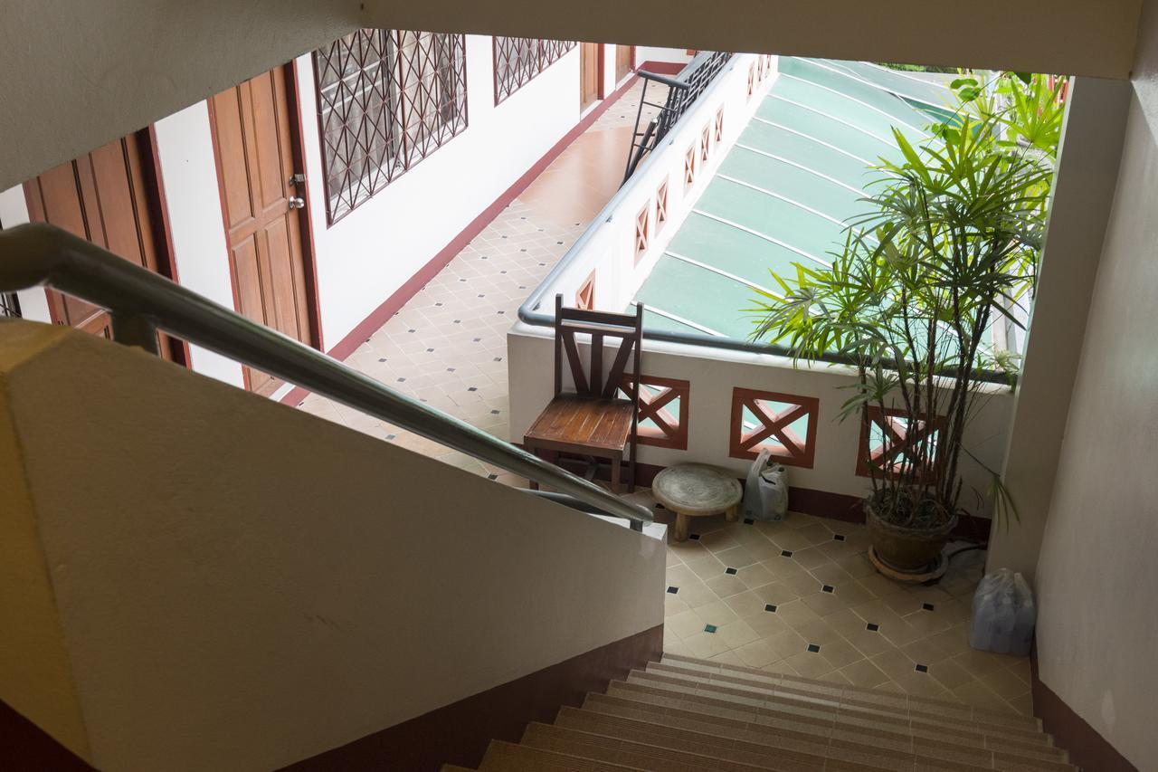 Junior House Hostel Τσιάνγκ Μάι Εξωτερικό φωτογραφία