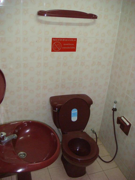 Junior House Hostel Τσιάνγκ Μάι Εξωτερικό φωτογραφία